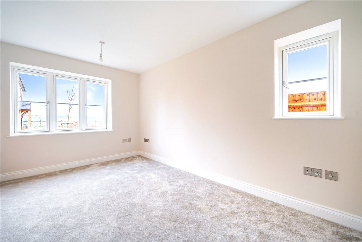 4 bedroom house, Southfields, Weston-on-the-Green OX25 - Available