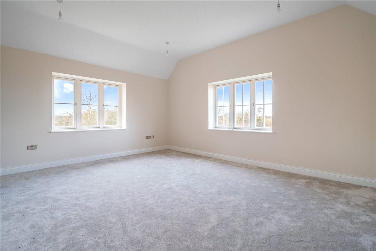 6 bedroom house, Southfields, Weston-on-the-Green OX25 - Available