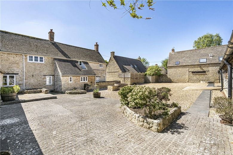 5 bedroom house, North Lane, Weston-on-the-Green OX25 - Available