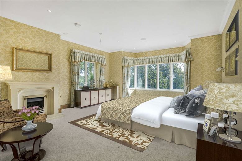 6 bedroom house, Chalk Lane, Hyde Heath HP6 - Available