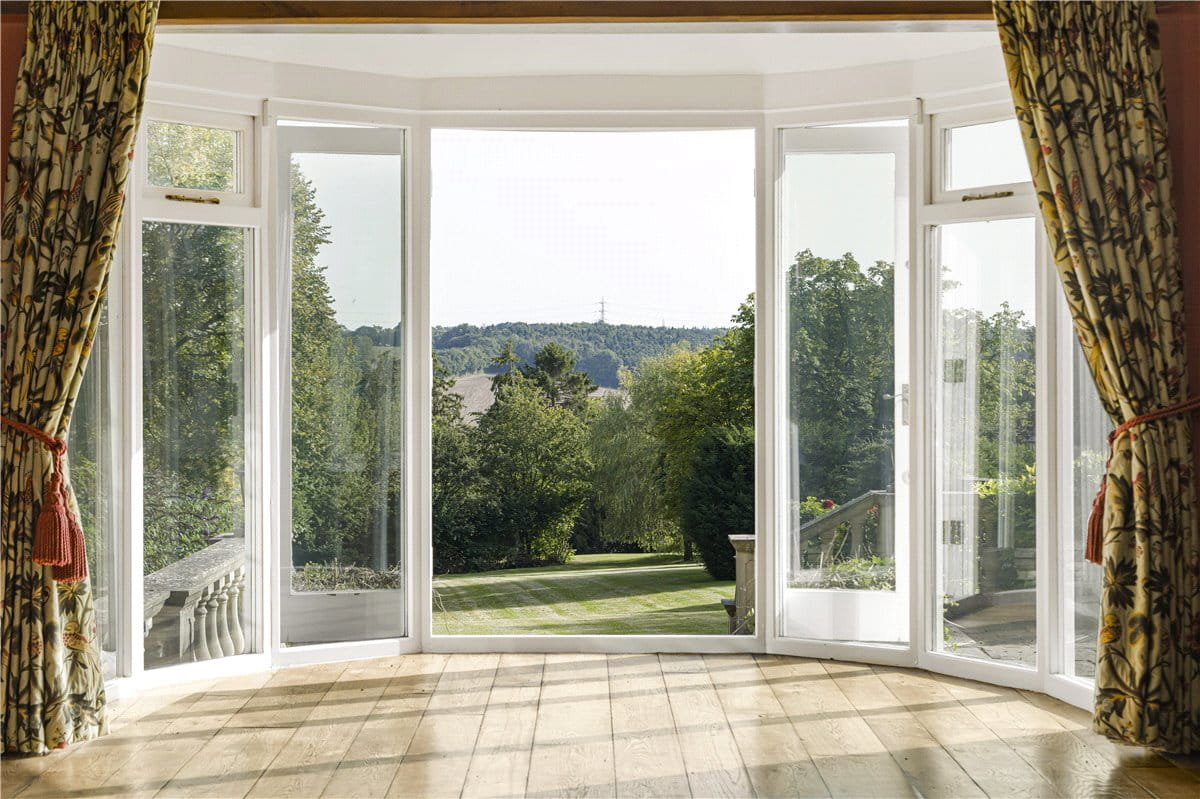 6 bedroom house, Chalk Lane, Hyde Heath HP6 - Available