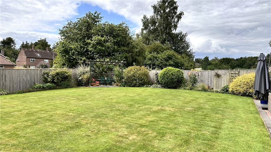 4 bedroom house, High Street, Hinton Waldrist SN7 - Available