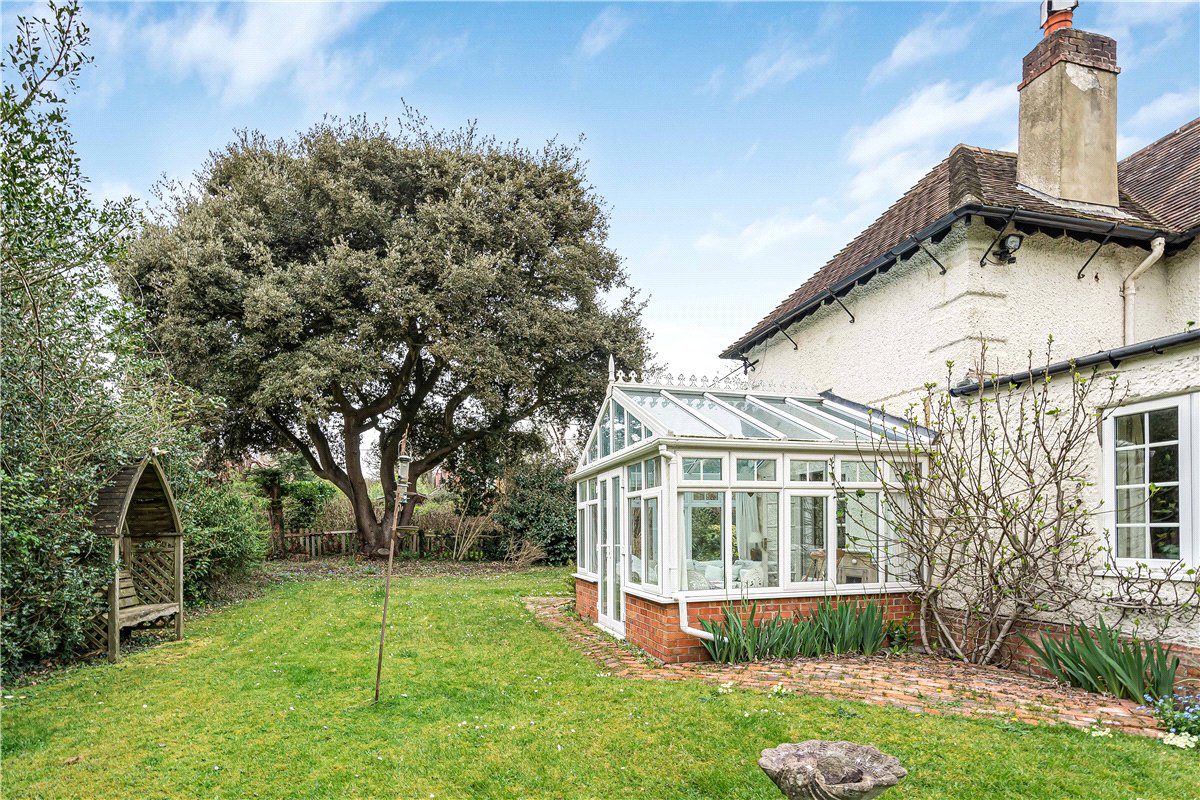 3 bedroom house, Bagley Wood Road, Kennington OX1 - Available