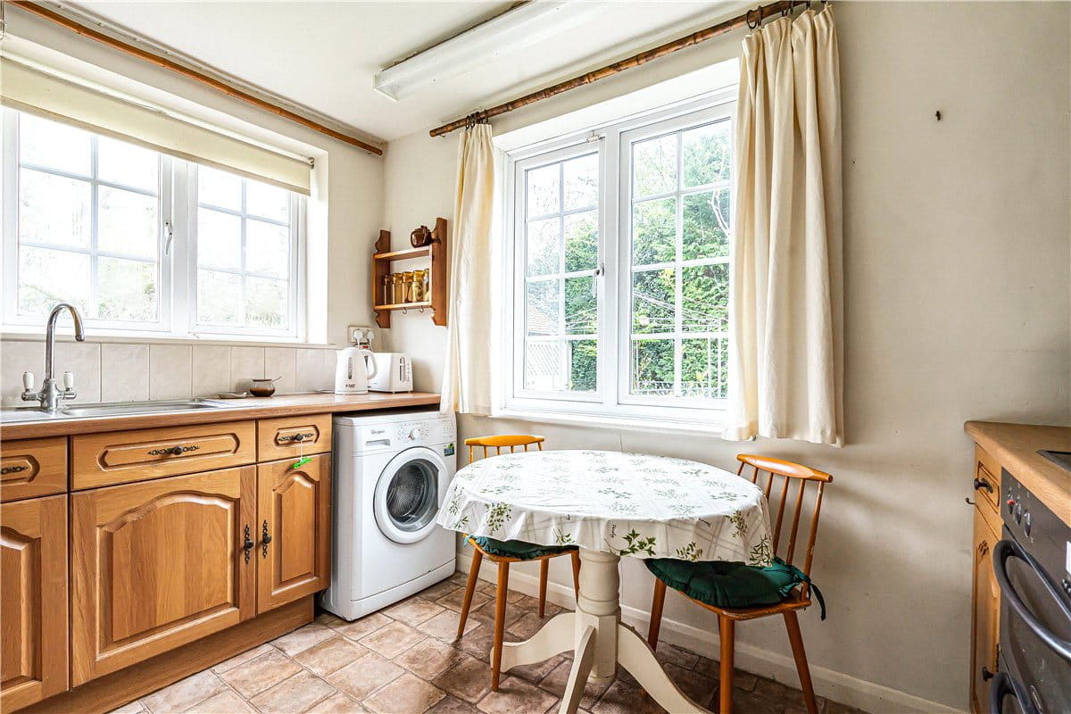 3 bedroom house, Bagley Wood Road, Kennington OX1 - Available