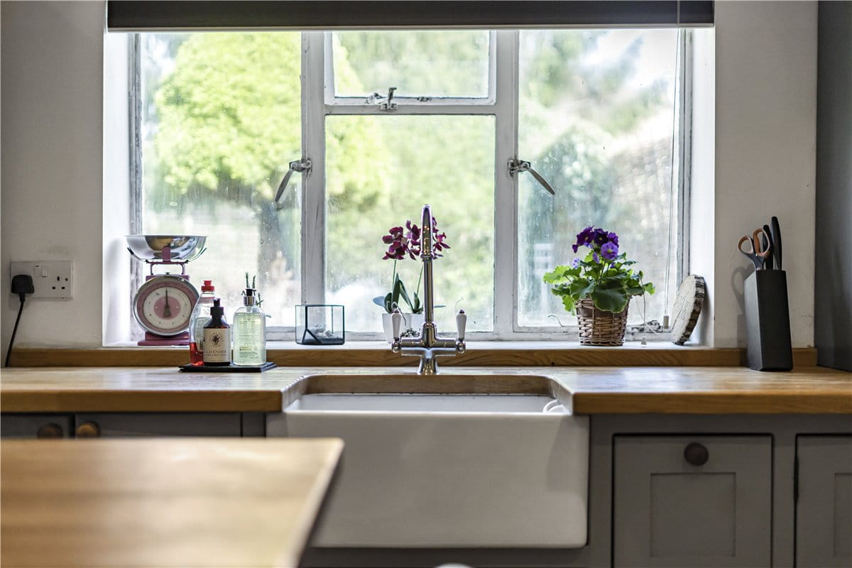 3 bedroom house, School Lane, Stadhampton OX44 - Available