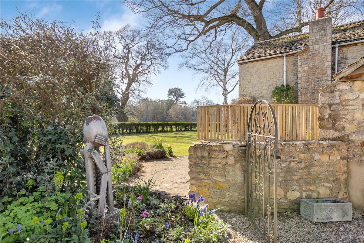 4 bedroom house, Station Road, Lower Heyford OX25 - Available