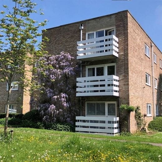 2 bedroom flat, Cunliffe Close, Oxford OX2 - Sold