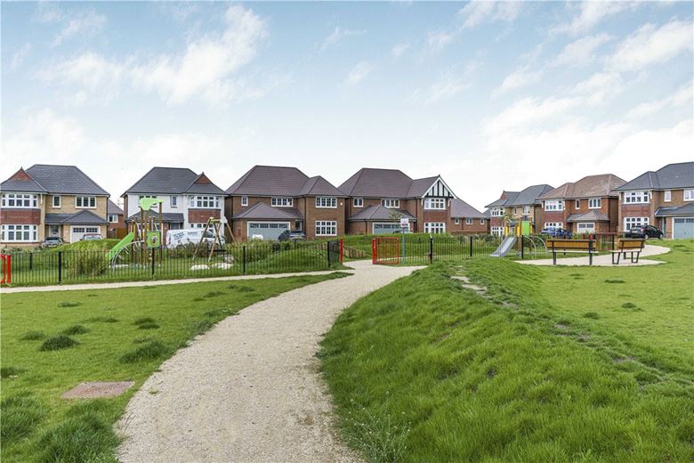 3 bedroom house, Curmore, Radley OX14 - Available