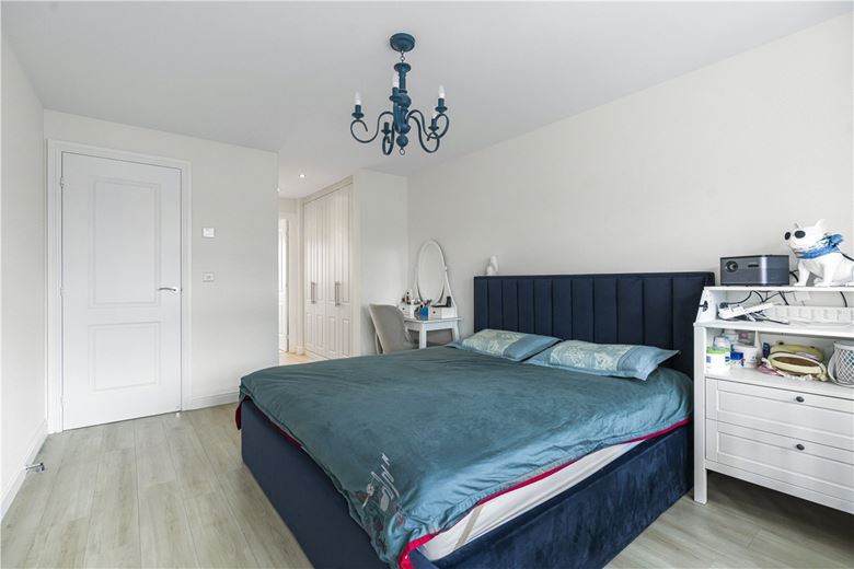 3 bedroom house, Curmore, Radley OX14 - Available