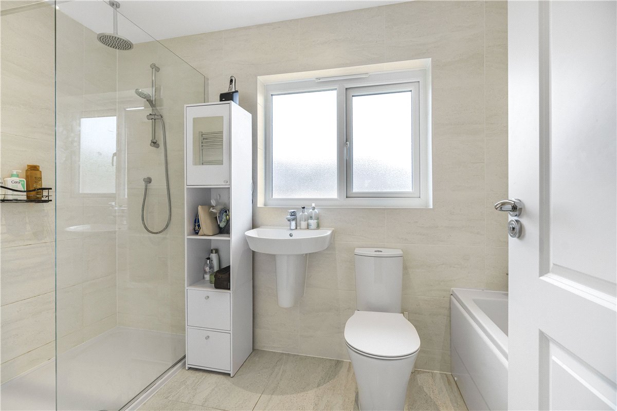 3 bedroom house, Curmore, Radley OX14 - Available