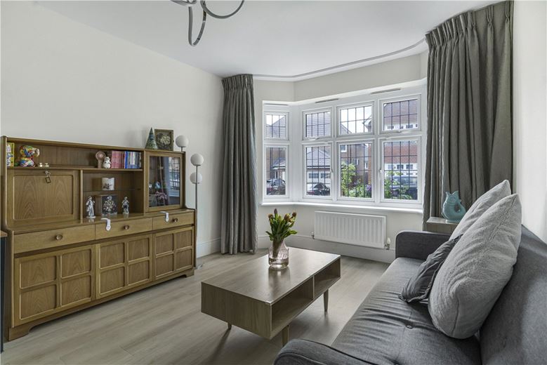 3 bedroom house, Curmore, Radley OX14 - Available