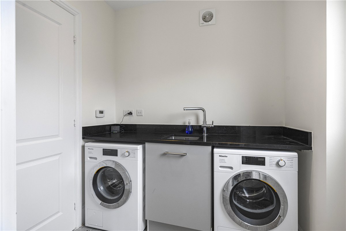 3 bedroom house, Curmore, Radley OX14 - Available