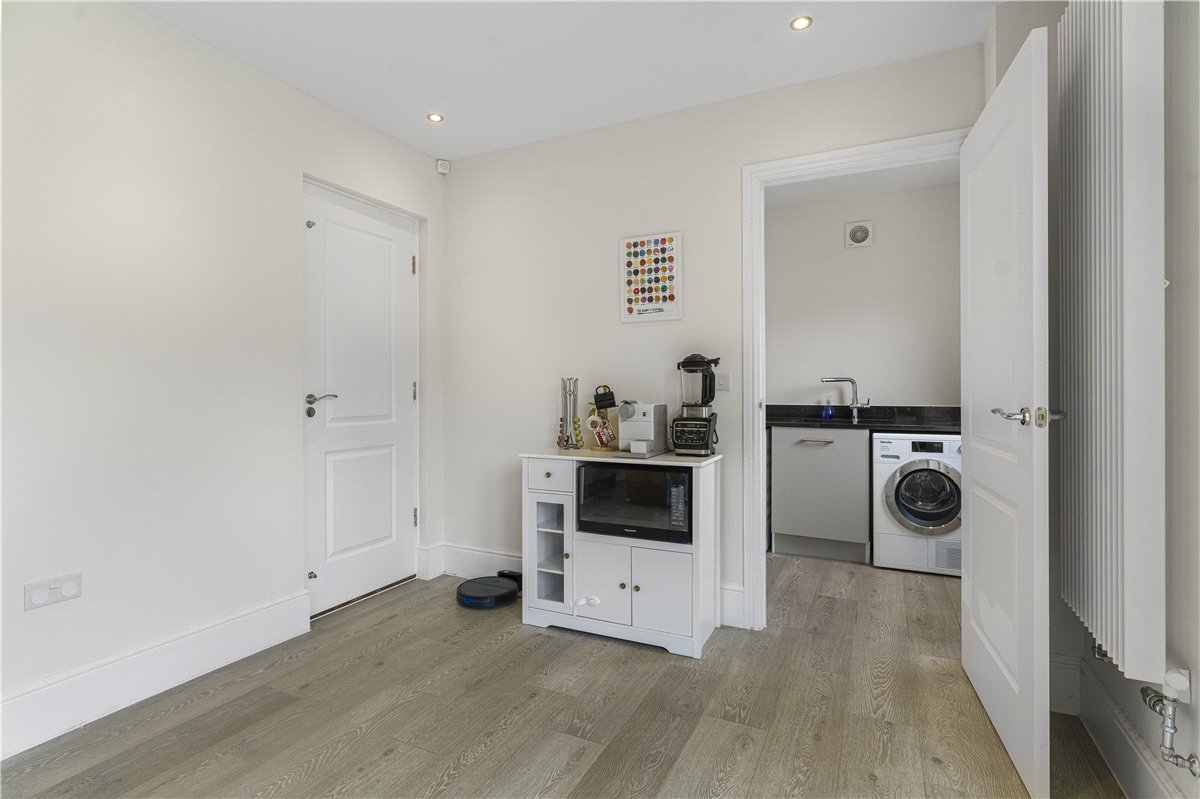 3 bedroom house, Curmore, Radley OX14 - Available