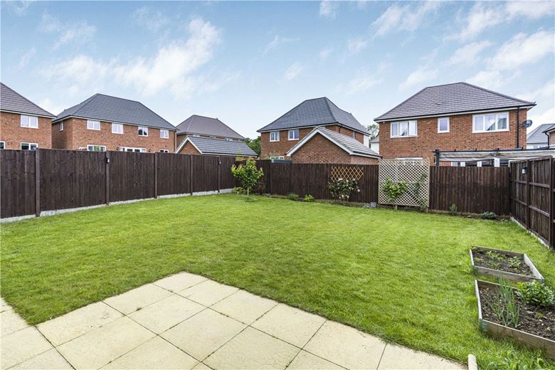 3 bedroom house, Curmore, Radley OX14 - Available