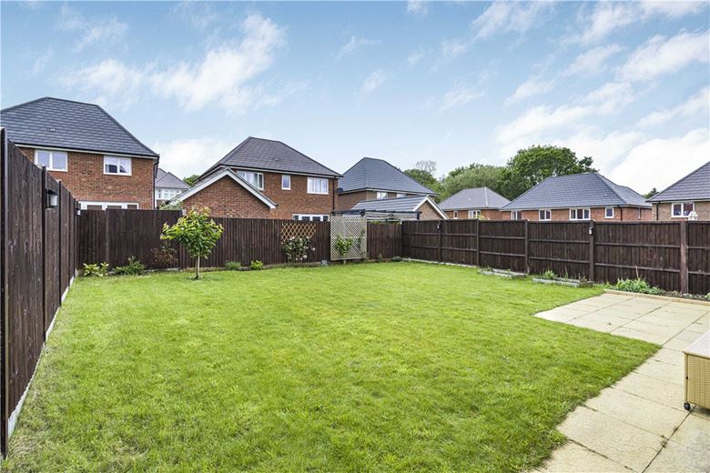 3 bedroom house, Curmore, Radley OX14 - Available