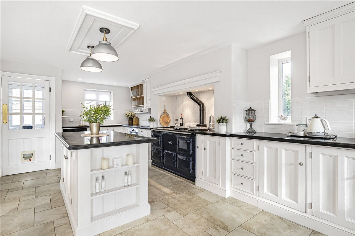 4 bedroom house, Shepherds Close, Weston-on-the-Green OX25 - Sold STC