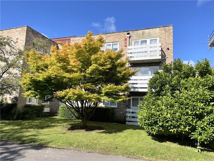 2 bedroom flat, Cunliffe Close, Oxford OX2 - Sold STC