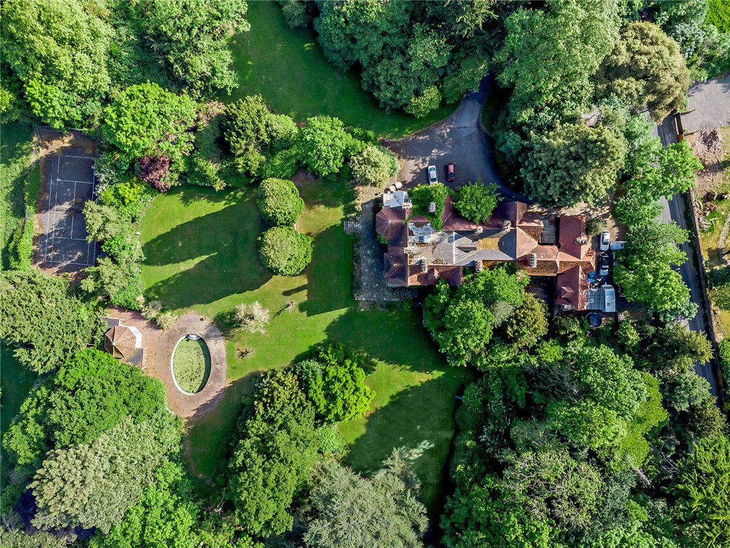 5.5 acres Country Estate, Priest Hill, Old Windsor SL4 - Available