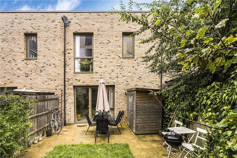 2 bedroom house, Rosebay Gardens, Headington OX3 - Available