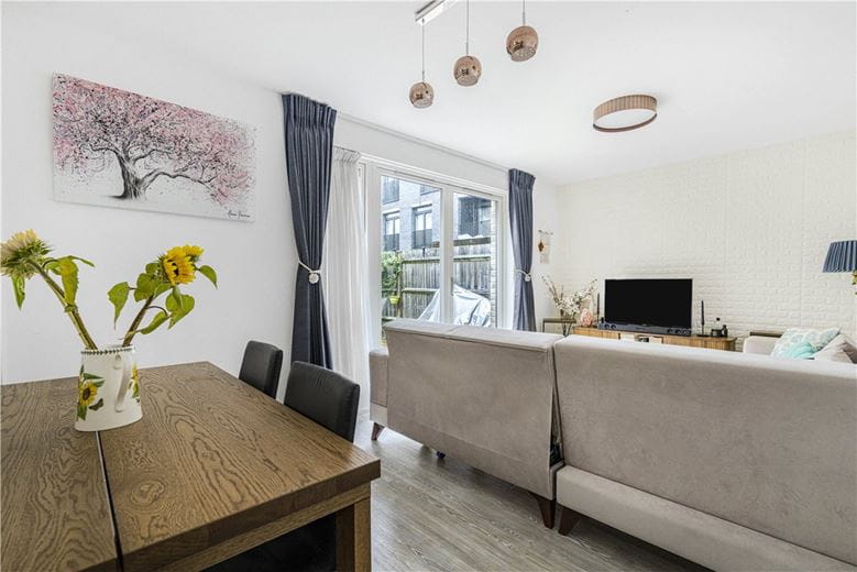 2 bedroom house, Rosebay Gardens, Headington OX3 - Available