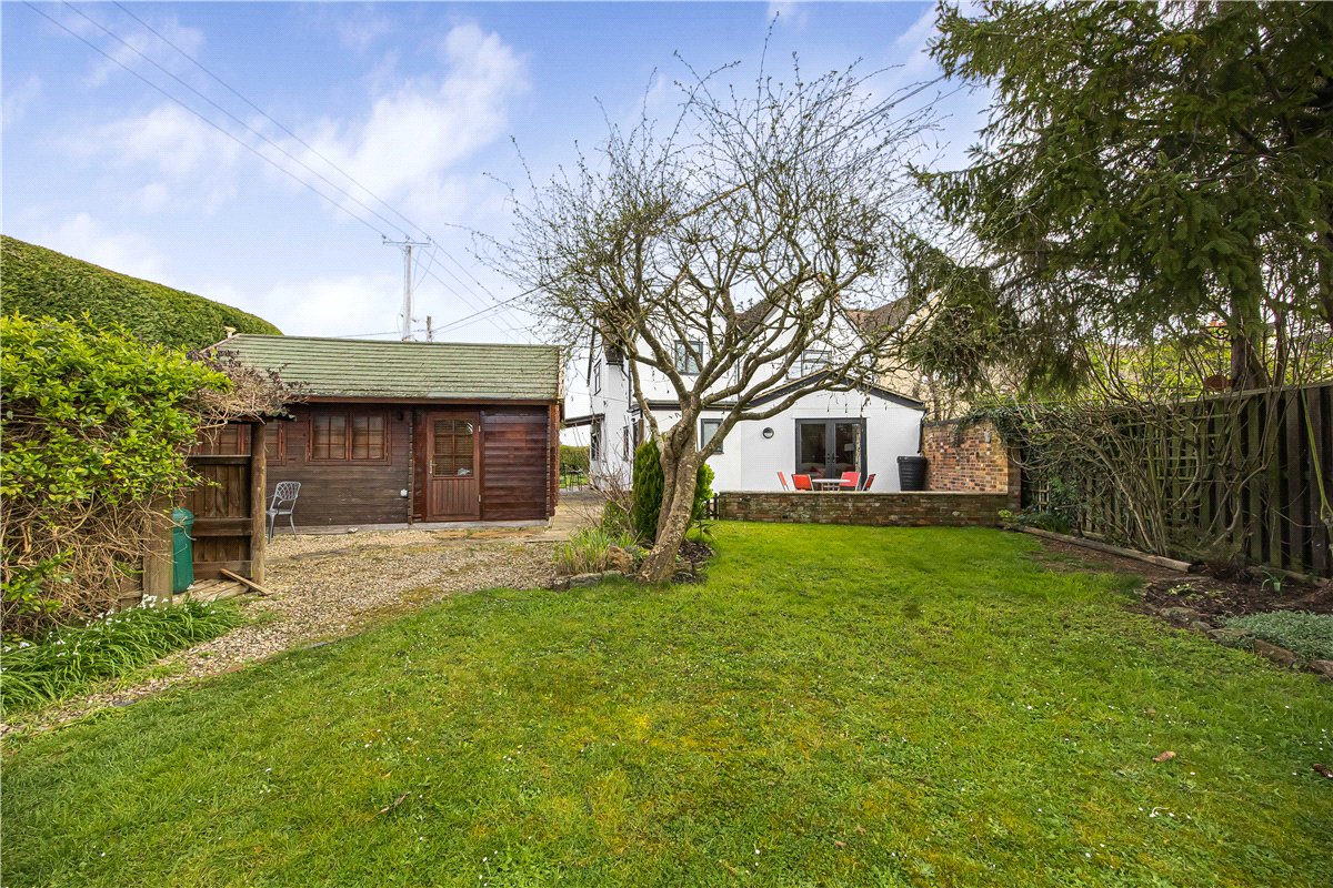 3 bedroom house, The Causeway, East Hanney OX12 - Available