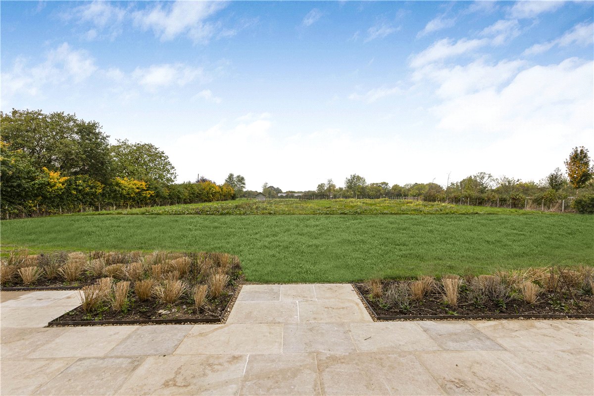 5 bedroom house, Lower End, Alvescot OX18 - Available