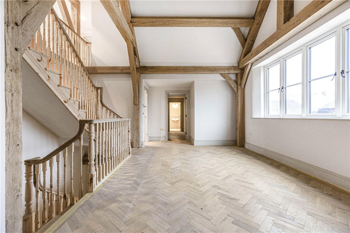 5 bedroom house, Lower End, Alvescot OX18 - Available