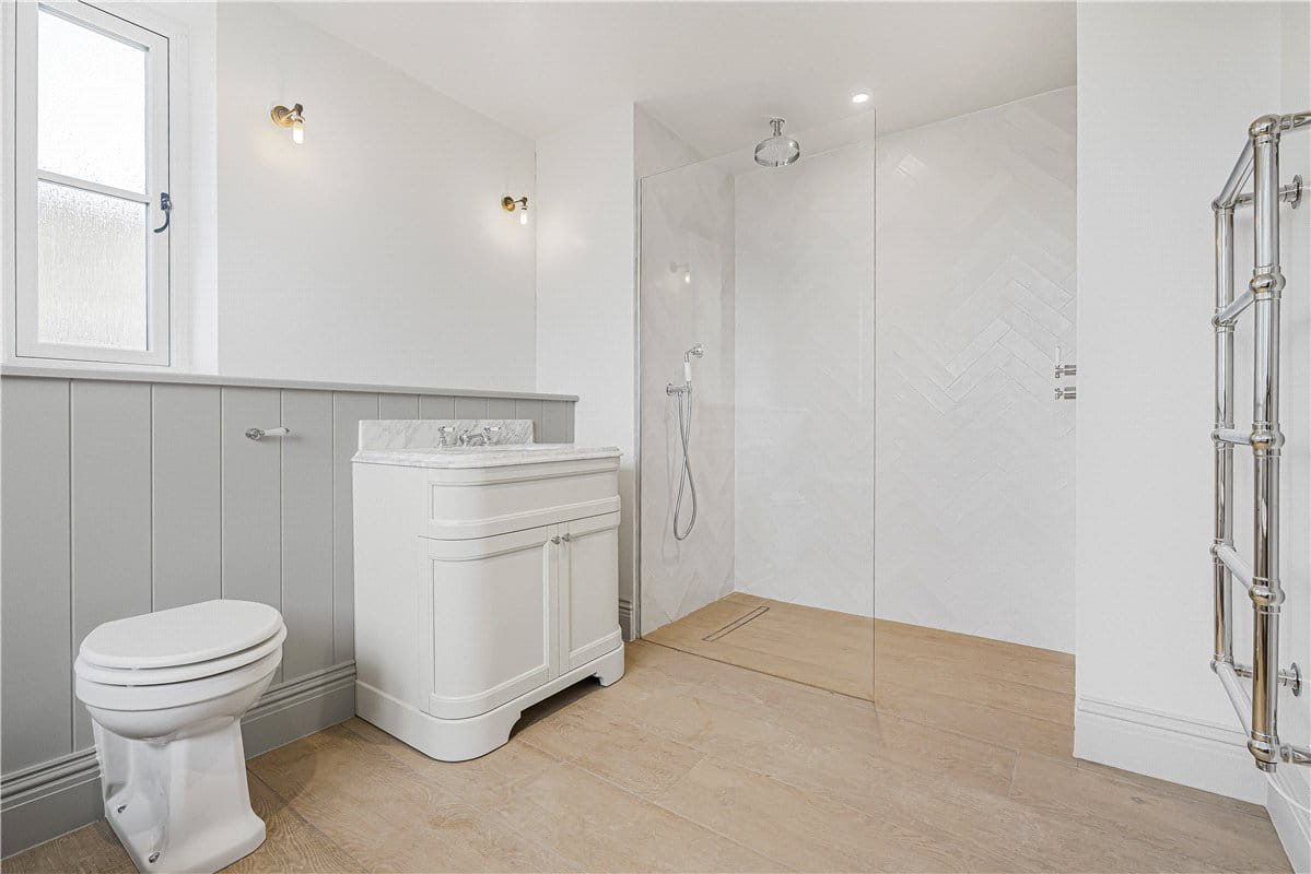 5 bedroom house, Lower End, Alvescot OX18 - Available