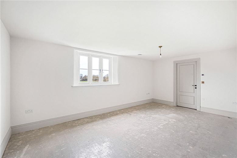 5 bedroom house, Lower End, Alvescot OX18 - Available