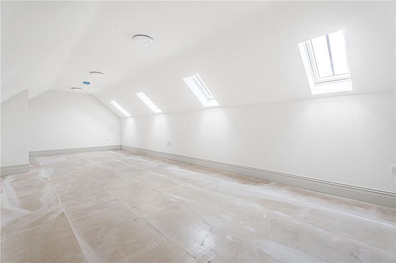 5 bedroom house, Lower End, Alvescot OX18 - Available