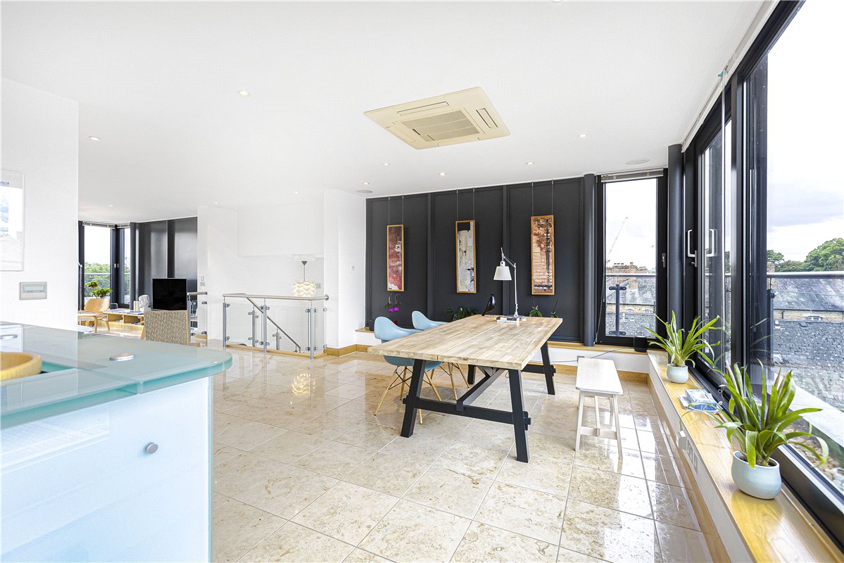 4 bedroom flat, St. Thomas Street, Oxford OX1 - Sold