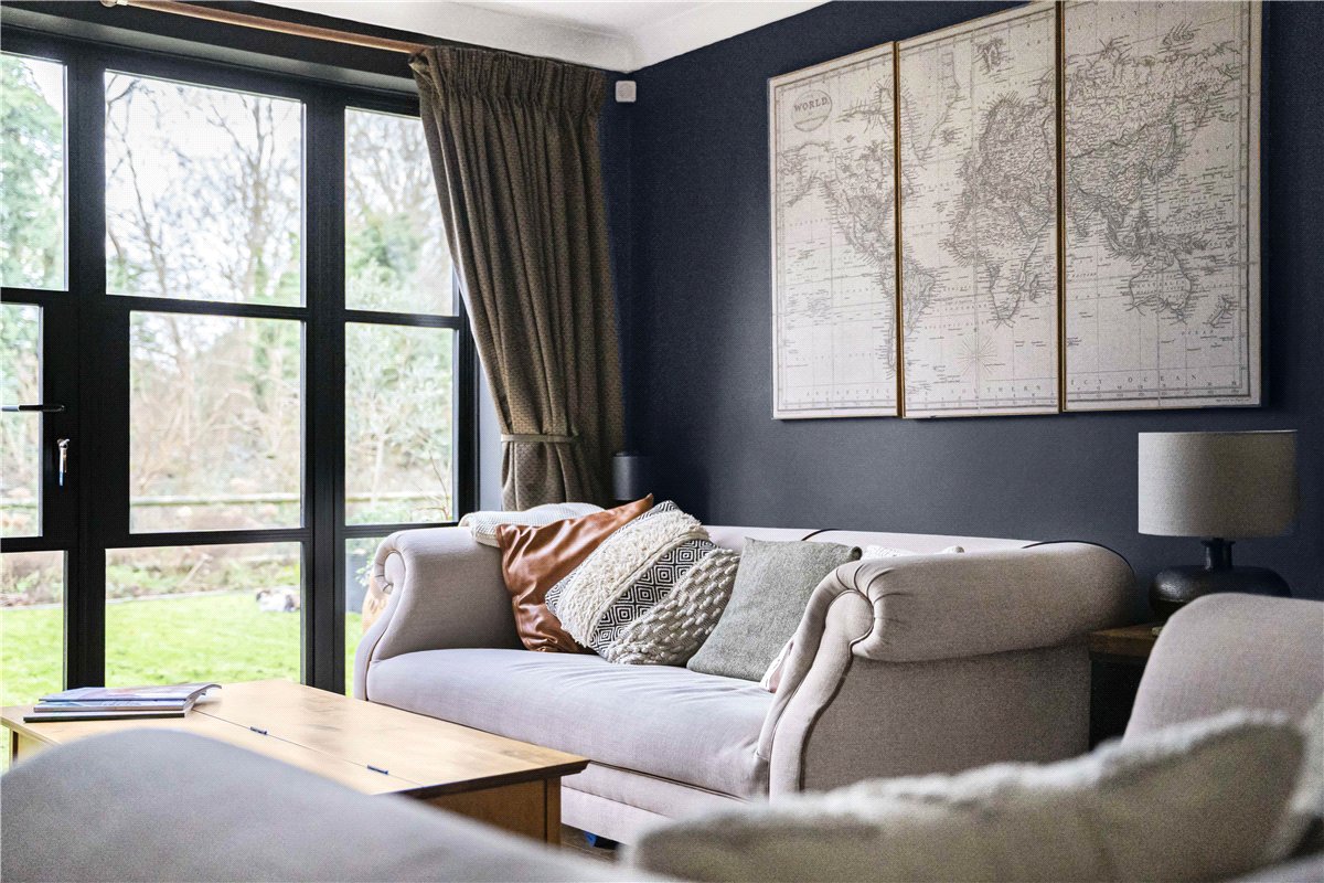 4 bedroom house, Gardiner Close, Abingdon OX14 - Available