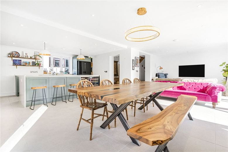 5 bedroom house, Middle Street, Islip OX5 - Sold STC