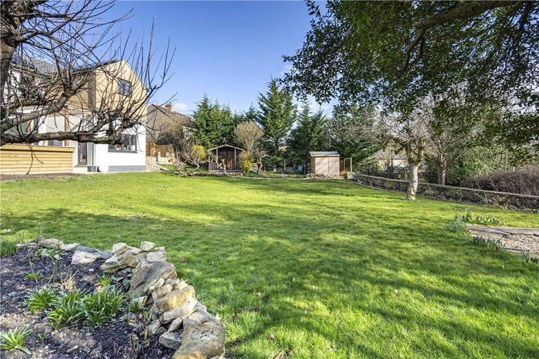 5 bedroom house, Middle Street, Islip OX5 - Sold STC