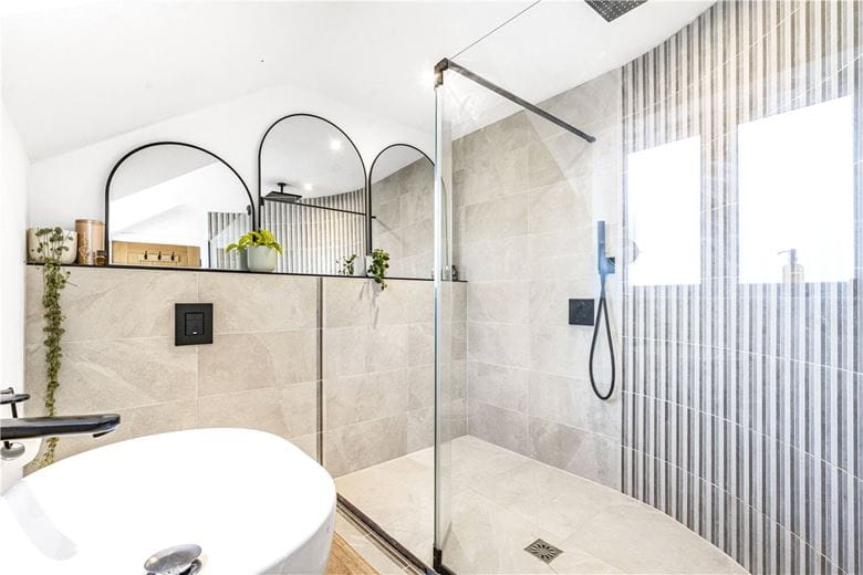 5 bedroom house, Middle Street, Islip OX5 - Sold