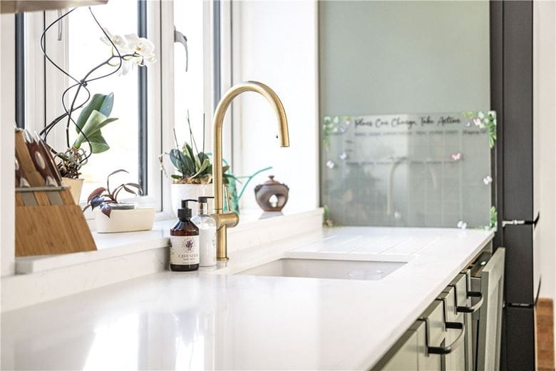 5 bedroom house, Middle Street, Islip OX5 - Sold