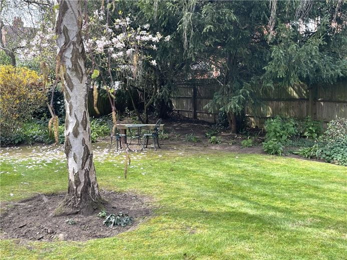 2 bedroom flat, Banbury Road, Oxford OX2 - Sold STC