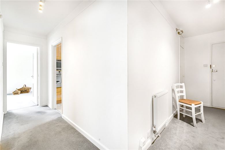 2 bedroom flat, Cunliffe Close, Oxford OX2 - Sold STC