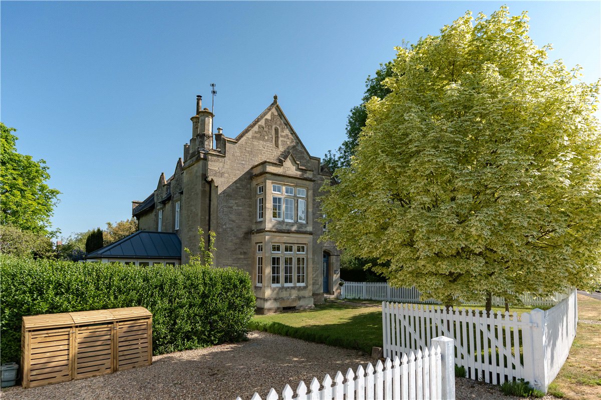 5 bedroom house, Station Yard, Steventon OX13 - Available