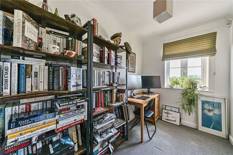 3 bedroom flat, Randolph Avenue, Woodstock OX20 - Available