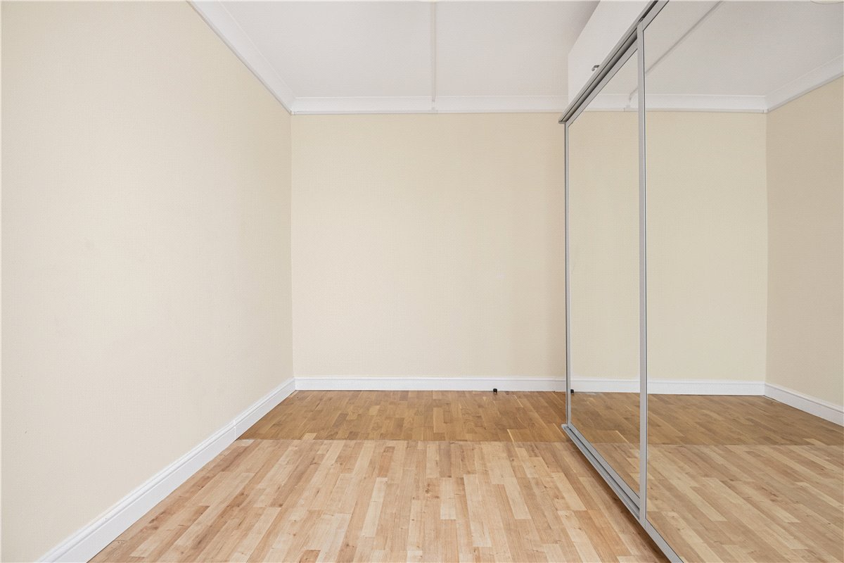 3 bedroom bungalow, Islip Gardens, Northolt UB5 - Sold