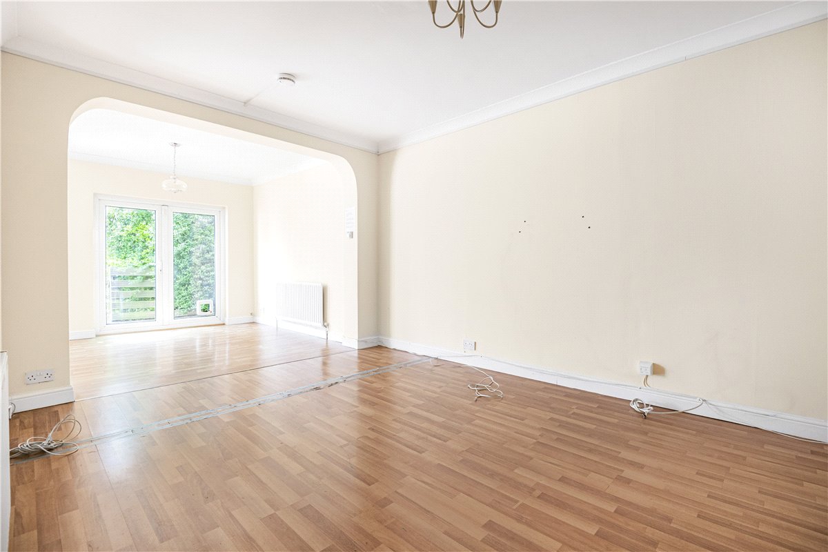 3 bedroom bungalow, Islip Gardens, Northolt UB5 - Sold