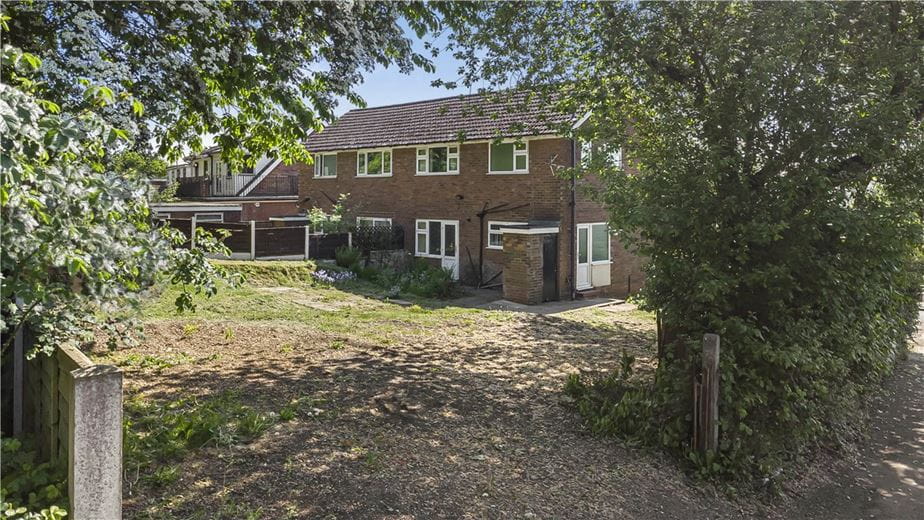 3 bedroom house, Fortyacre Drive, Bredbury SK6 - Available