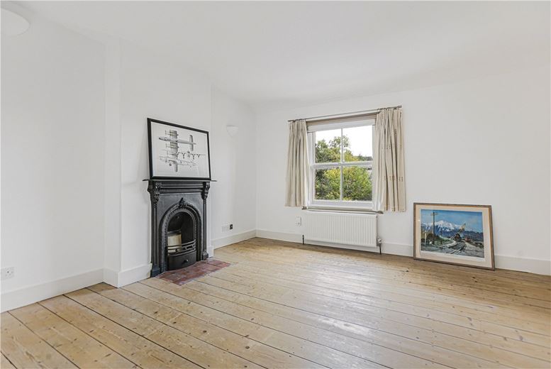 3 bedroom house, Thames Street, Abingdon OX14 - Available