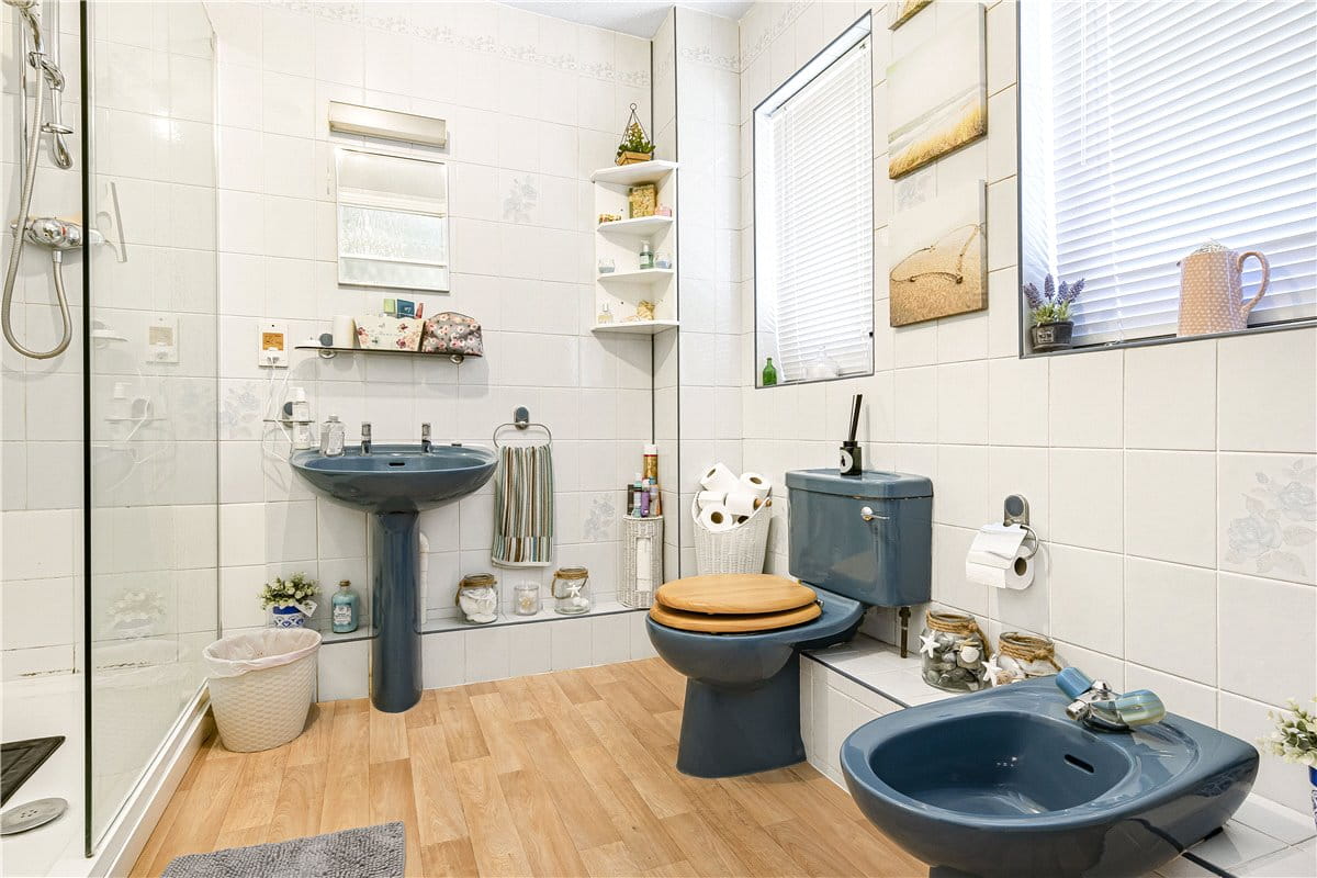 4 bedroom house, Witney Road, Ducklington OX29 - Available