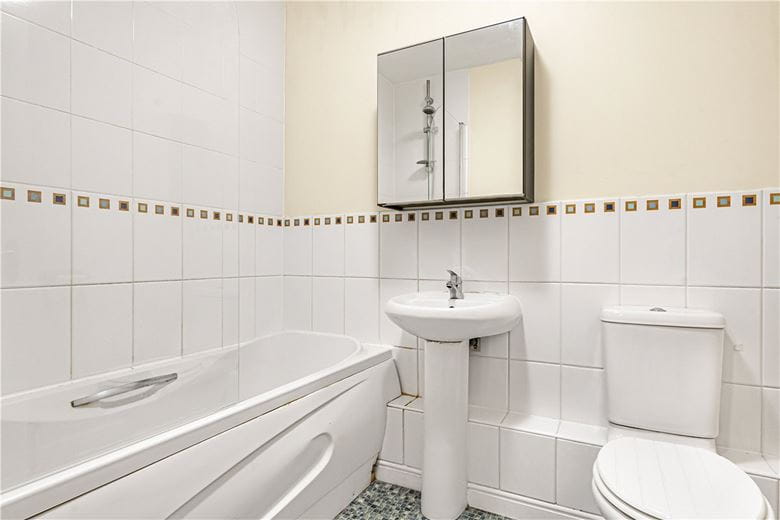 4 bedroom house, Terrett Avenue, Headington OX3 - Available