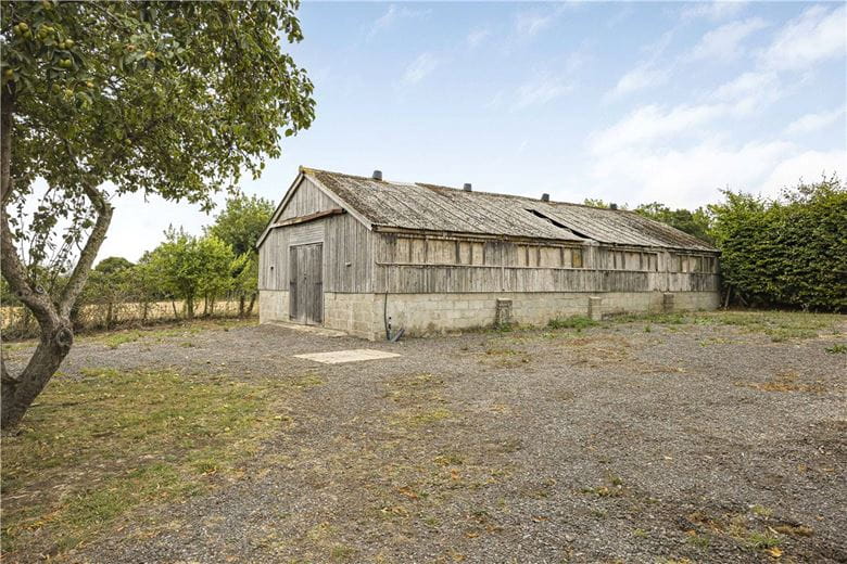 4 bedroom bungalow, West Camel, Yeovil BA22 - Available