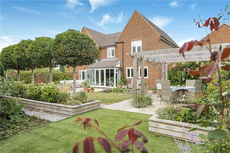 5 bedroom house, Joyce Way, Steventon OX13 - Available