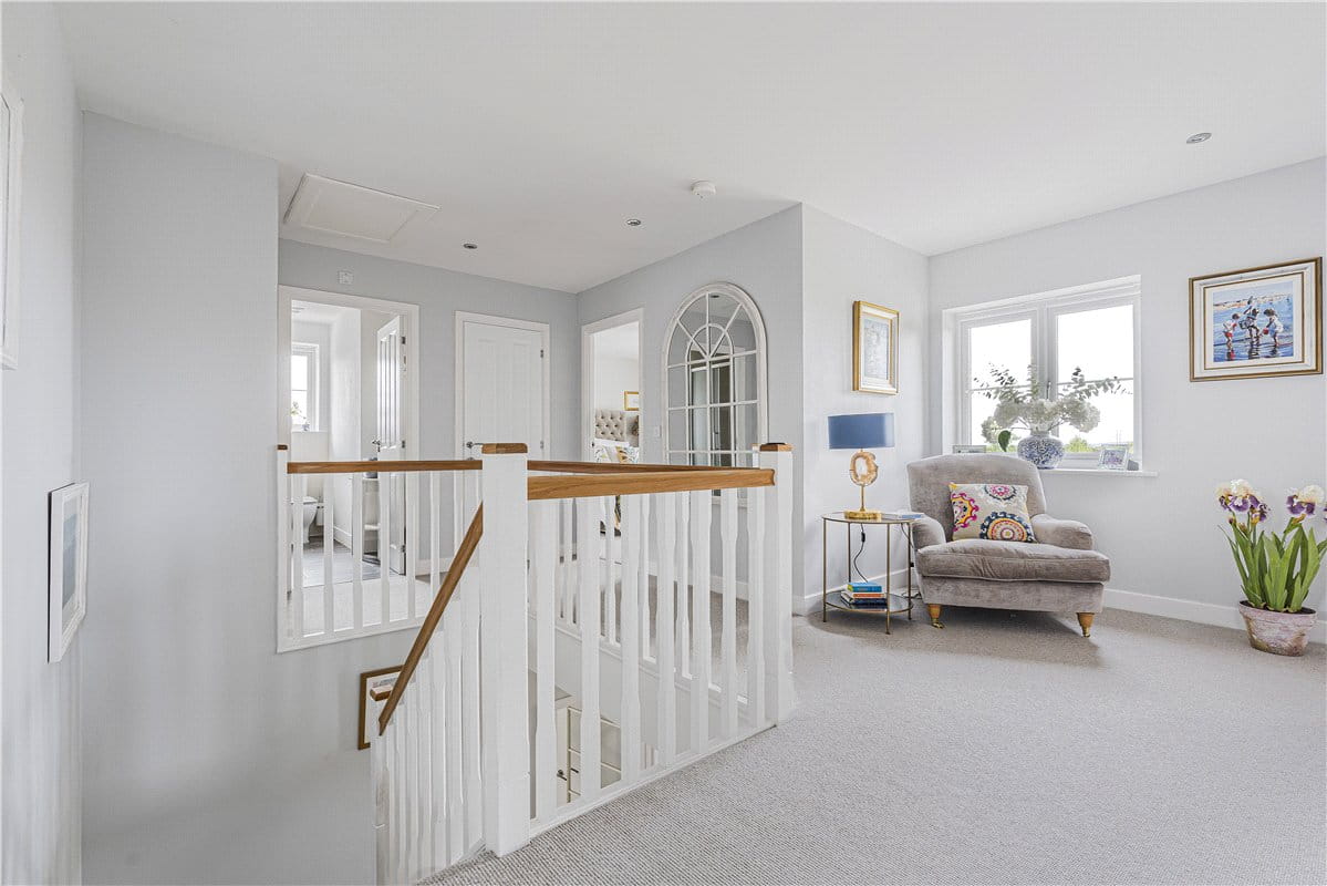 5 bedroom house, Joyce Way, Steventon OX13 - Available