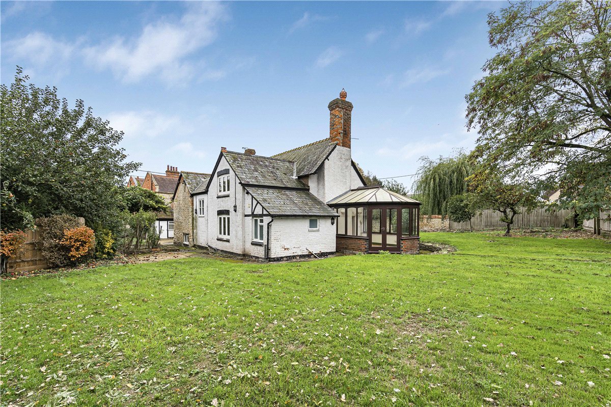 5 bedroom cottage, Valley Road, Finmere MK18 - Sold STC